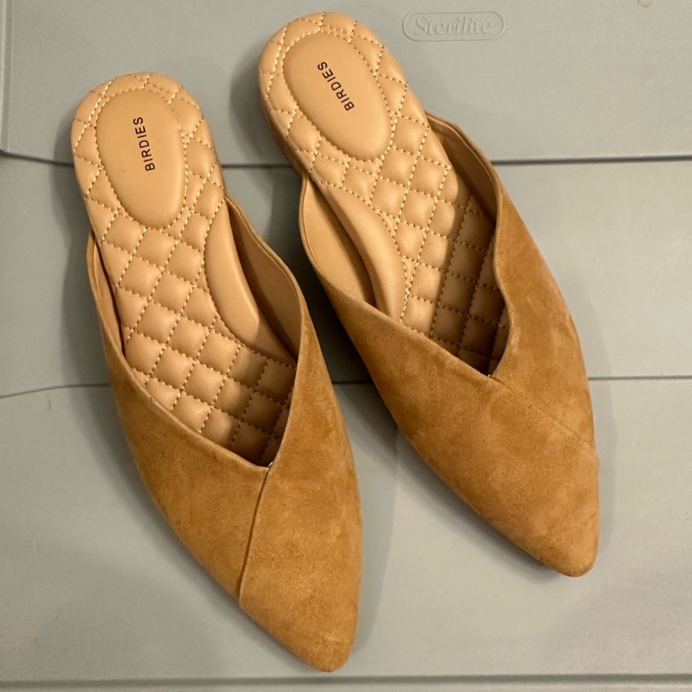 Birdies Golden Oak Swan Mule